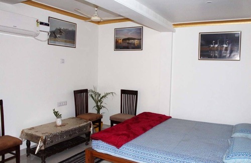 Pink City Bed & Breakfast | Homestay SONI2700 Comfort Family Room with Separate Bathroom on Same Floor