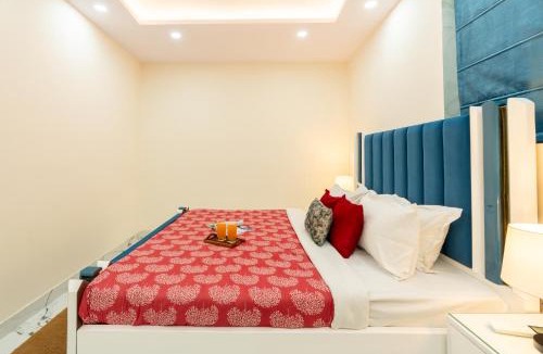 Dariyaganj Apartment | Homlee-Classic 4BHK Flat Central DEL-Lift-Parking