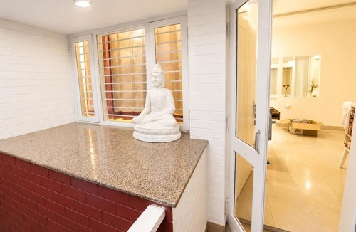 Sainik Farm Apartment | Homlee-White House-5BHK-Parking-Max Hospital-Saket