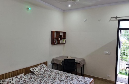 Bullawala House | HOmTEL-1Bedroom Home Stay by Pushpanjali QLH
