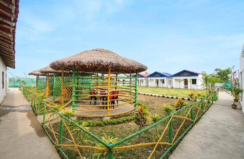 Baharampur Hotel | Hotel ∙ 3 guests