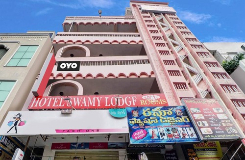 Vijayawada Hotel | Hotel ∙ 3 guests