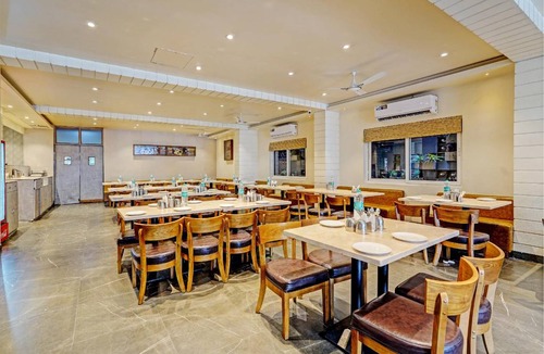 Rajajinagar Hotel | Hotel ∙ 5 guests