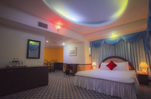 Dhaka Hotel | Hotel 71