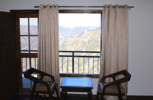 Theog Hotel | Hotel AJ Himalayan
