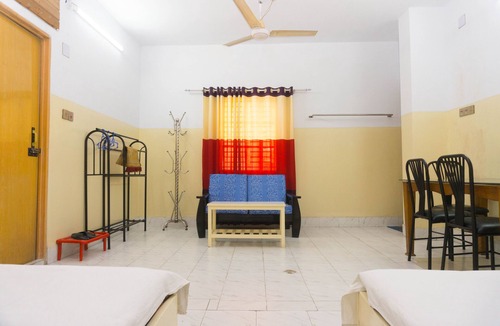 Dhaka Hotel | Hotel Al Sarwar - Family Suit Room