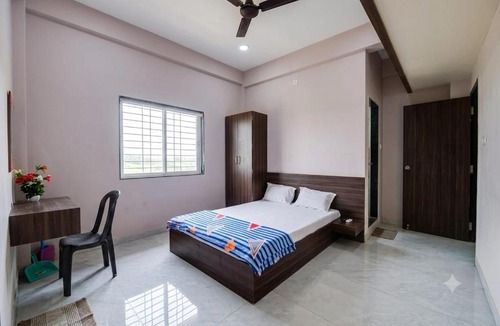 Sasvad Hotel | Hotel Amarendra Stay in