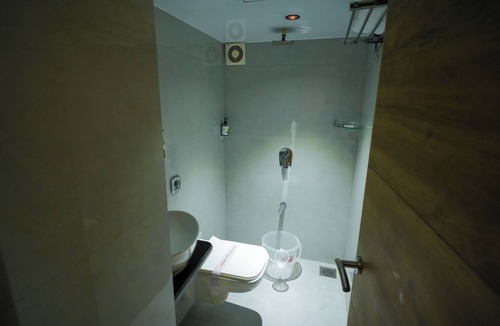 Andheri West Hotel | Hotel Amber Paramount