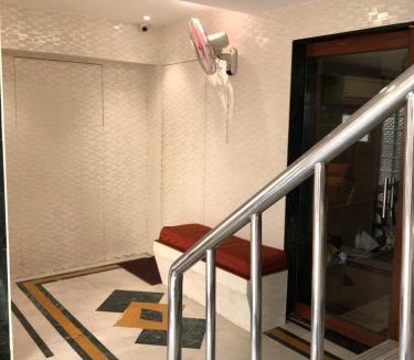 Wellington Pier Hotel | Hotel Antique - Colaba