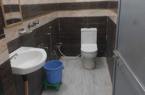Haraiya Hotel | Hotel Anuj Palace l Near Ram Mandir
