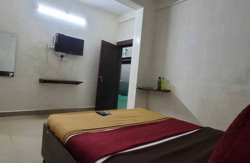 Veraval Hotel | HOTEL ARADHANA