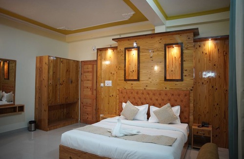Bajaura Hotel | Hotel Arijika View