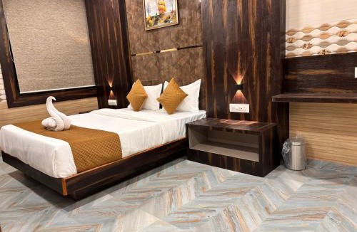 Borivali West Hotel | hotel Arts palace