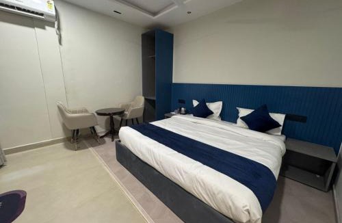 Mayapur Hotel | Hotel Aryan Inn at Railway Station Road, Haridwar