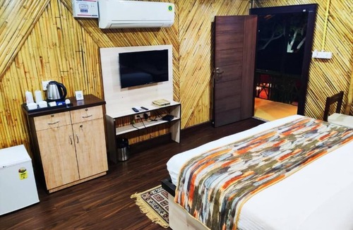 Durgapura Hotel | Hotel Bamboo Castle