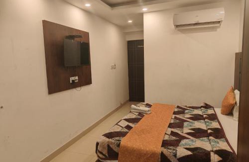 South West House | Hotel Caves Suite Delhi Airport