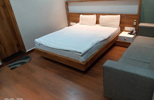 Halvad House | HOTEL CENTER POINT