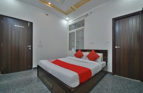Central Area Hotel | HOTEL CLEAR SKY NEAR UDAIPUR CITY RAILWAY Station