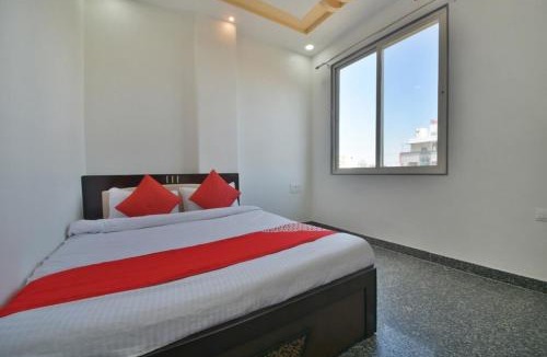 Central Area Hotel | HOTEL CLEAR SKY NEAR UDAIPUR CITY RAILWAY Station