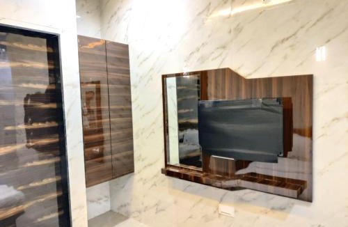 Malad East Hostel | Hotel Comfy Inn