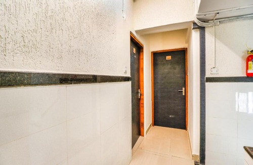 Kurla West Hotel | Hotel Crystal Inn