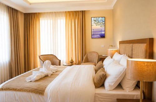 Leh Hotel | Hotel Dekiling by Eastlynn Collections