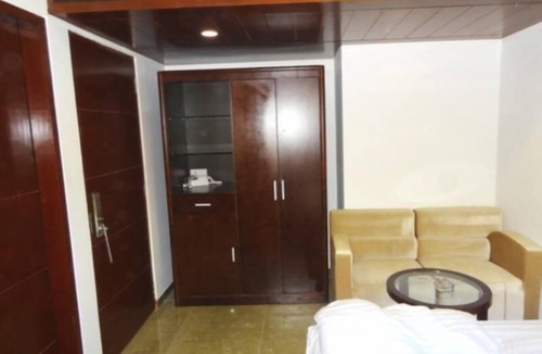 Ellis Bridge Hotel | HOTEL DEV AADI