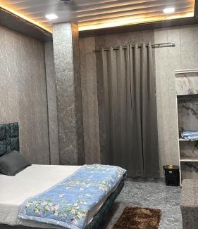 Sirsa Hotel | Hotel Dhamija divine inn