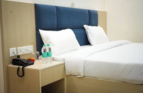 Sindhi Camp Hotel | HOTEL DIWAKAR NIWAS