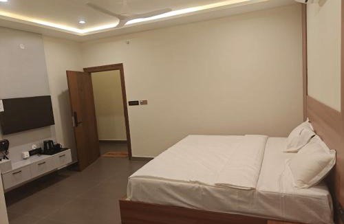 Kuvempu Nagara Hotel | Hotel Diyanvi