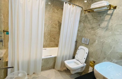 Sakinaka Hotel | HOTEL DOUBLE CROWN Mumbai AIRPORT T2