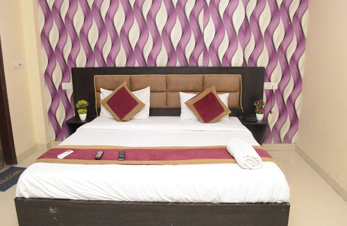 Mahipalpur Bed & Breakfast | HOTEL DV PLAZA INN NEAR DELHI AIRPORT
