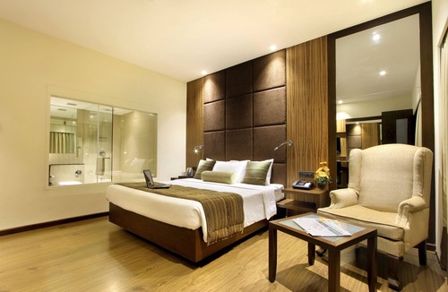 Alkapuri Hotel | Hotel Express Towers