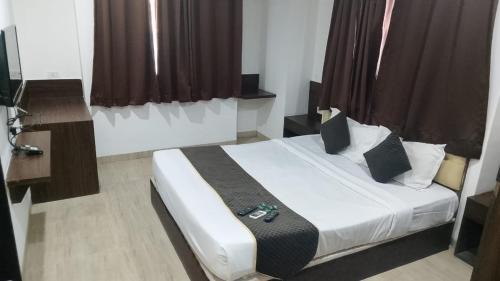 Pune Hotel | Hotel Ginger Gold