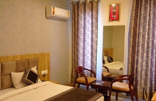 Zirakpur Hotel | Hotel Glass Inn