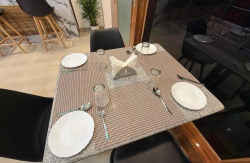 Khanapara Hotel | Hotel glitter