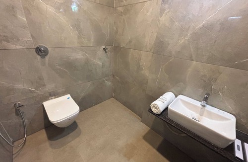 Abu Road Hotel | Hotel Golden Hills