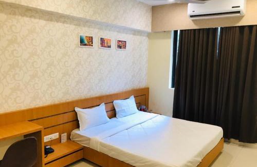 Raipur Hotel | Hotel Golden - I