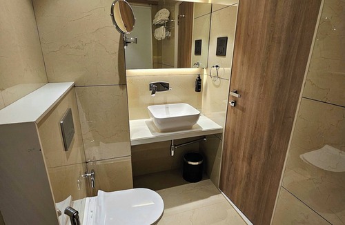 Thane West Hotel | Hotel Golden Nest - Thane