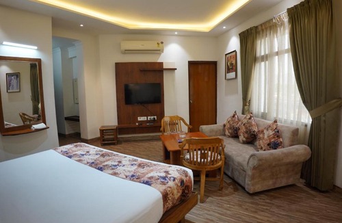 Paonta Sahib Hotel | Hotel Grand Riviera