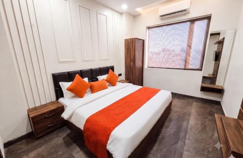 Vrindavan Hotel | Hotel Grand Sheela Near Prem Mandir, Vrindavan