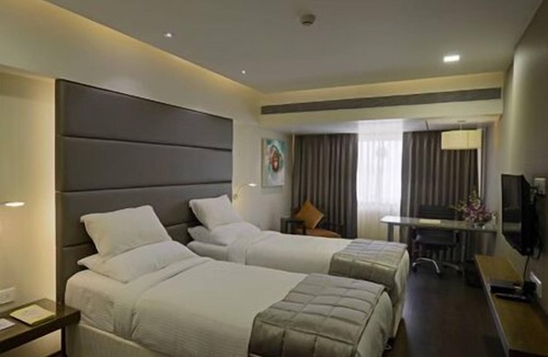 Belapur Hotel | Hotel Grande 51
