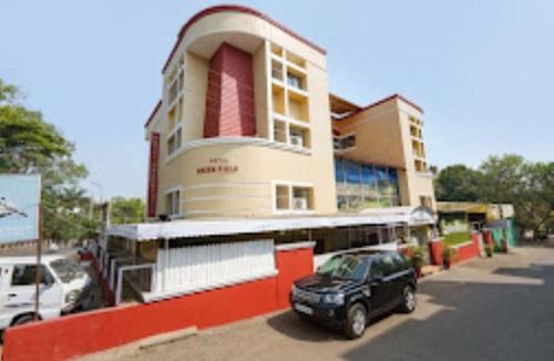 Satara Hotel | Hotel Green Field, Satara