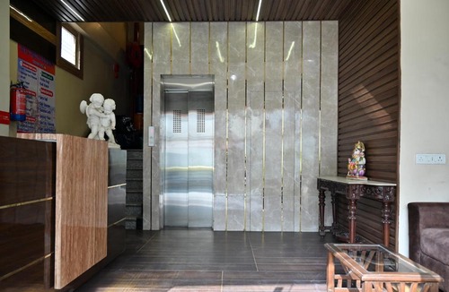 Varanasi Hotel | Hotel Hari Gopal