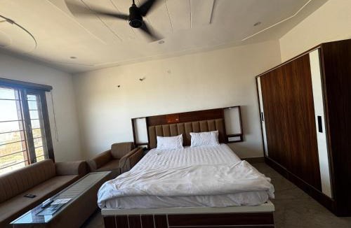 Anupgarh Hotel | Hotel HB Grand