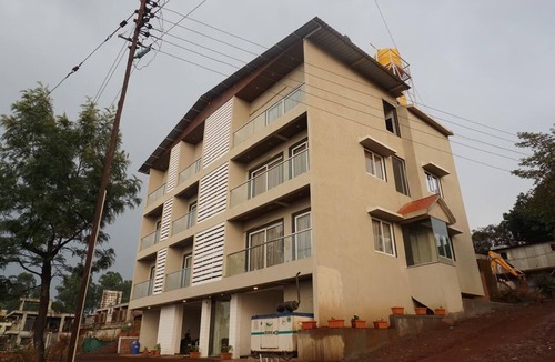 Wai Hotel | Hotel Holiday Plus
