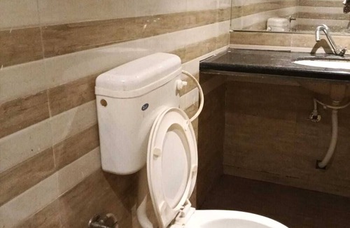 Bhuj Hotel | Hotel HV Palace