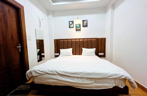 Tapovan Hotel | Hotel Jaisons