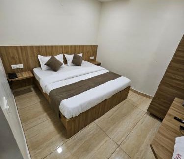 Ludhiana Hotel | Hotel JR INN