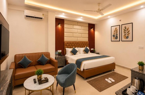 Pashim Vihar Hotel | Hotel Kasa Stays Premier - Peeragarhi Metro Station